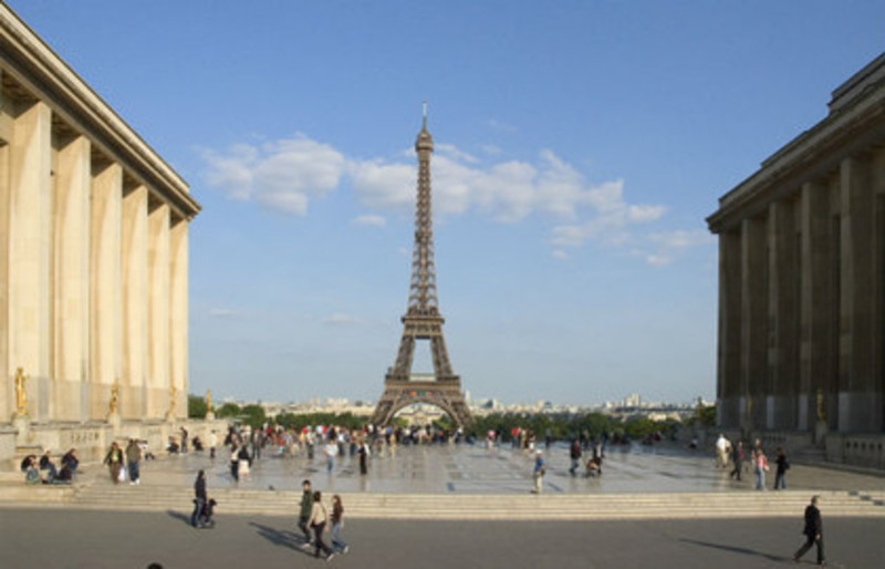 Trocadéro terrace edge