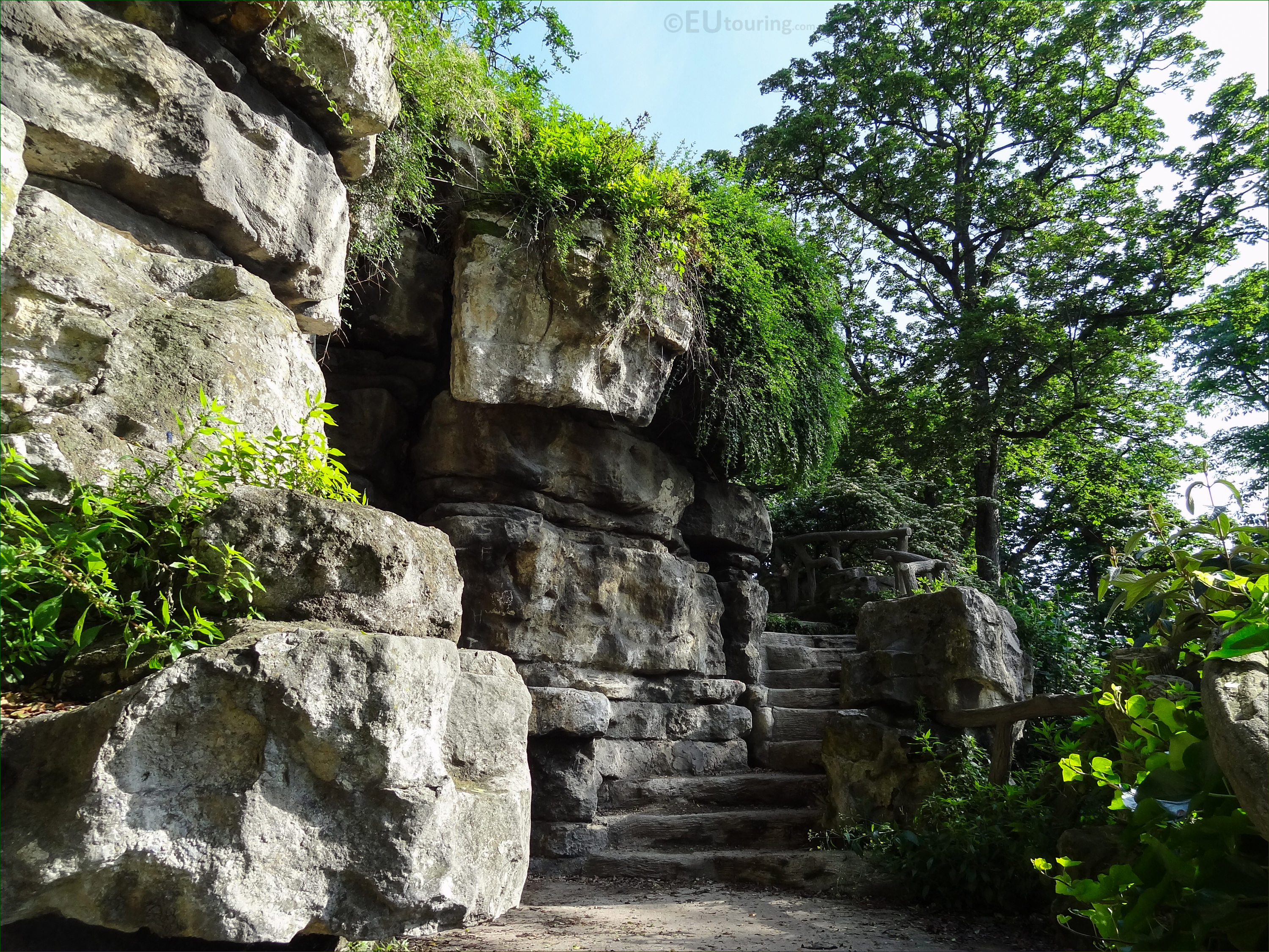 Garden descent steps