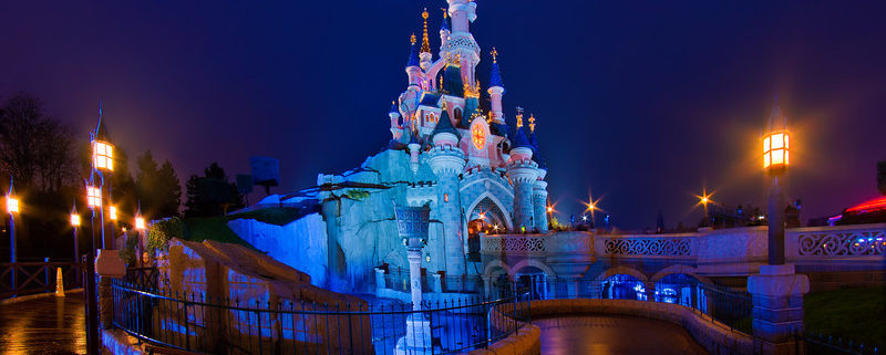 Laser lines across the castle