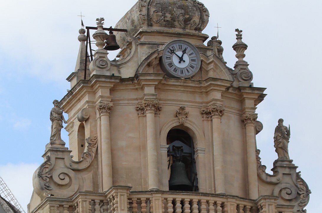 Bell tower into dome