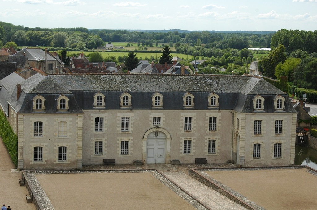 Chateau Upper Windows